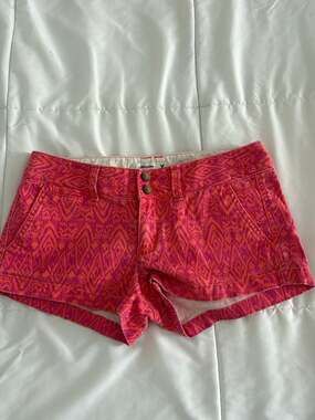 American Eagle Outfitters Women's Pink and Orange Stretch Shorts